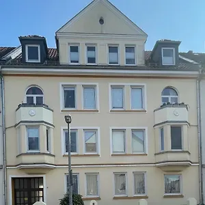 Schöne 3 Wohnung, Nähe Messe, Balkon Apartment